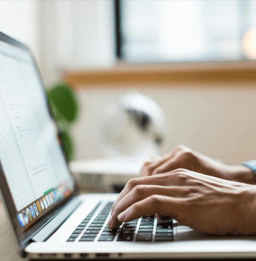 Zeltix AI illustrazione del team di supporto